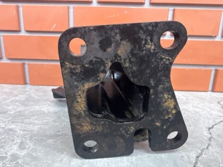 Подушка двигателя передняя, ориг. номер 11220EB300, Nissan Navara D40 2005-2010