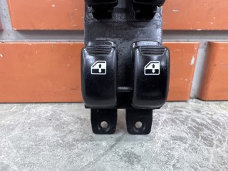 Блок управления стеклоподъемниками, ориг. номер 9357026100, Hyundai Santa Fe SM 2000-2004
