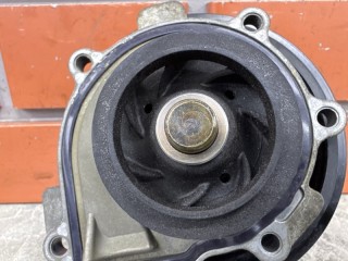 Помпа водяная Opel Astra H 2006-2014