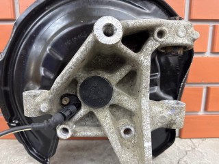 Кулак задний правый Volkswagen Passat B6 2005-2010