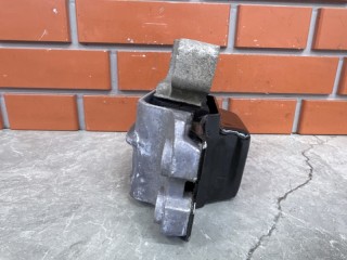 Подушка двигателя левая, ориг. номер 3C0199555Q, Volkswagen Passat B6 2005-2010