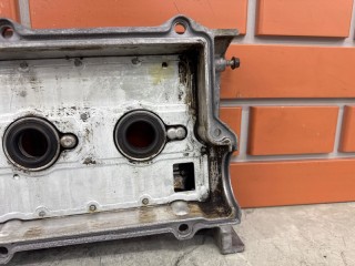 Клапанная крышка правая, ориг. номер 2242037101, Hyundai Santa Fe SM 2000-2004