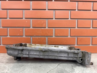 Клапанная крышка правая, ориг. номер 2242037101, Hyundai Santa Fe SM 2000-2004