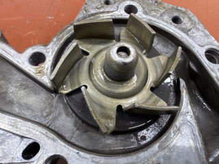 Помпа водяная, ориг. номер 2510037200, Hyundai Santa Fe SM 2000-2004