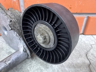 Ролик натяжной, ориг. номер 2528137120, Hyundai Santa Fe SM 2000-2004