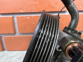 Насос ГУР, ориг. номер 5710026100, Hyundai Santa Fe SM 2000-2004
