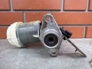 Главный тормозной цилиндр, ориг. номер MR235861, Mitsubishi Montero Sport K96W 1996-2000