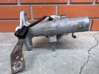 Главный тормозной цилиндр, ориг. номер MR235861, Mitsubishi Montero Sport K96W 1996-2000