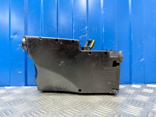 Блок предохранителей под капот, ориг. номер BP4K66760B, Mazda 3 BK 2003-2006