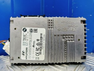 Блок беспроводной зарядки, ориг. номер 95560-S1000, Hyundai Santa Fe 4 2018-2021