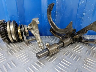 Вилки КПП, ориг. номер FC0117452A, Mazda 3 BK 2003-2006
