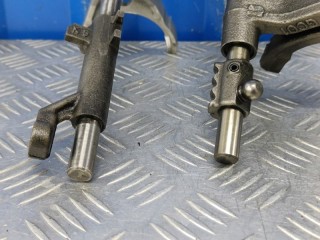 Вилки КПП, ориг. номер G50117461A, Mazda 3 BK 2003-2006