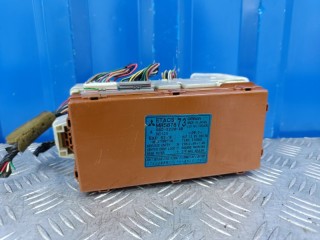 Блок предохранителей в салон, ориг. номер MN151067, Mitsubishi Lancer 9 2003-2010