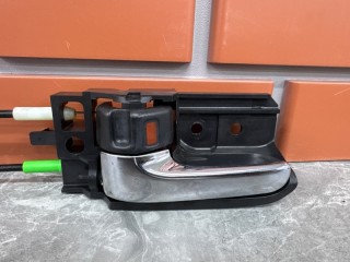 Замок передний левый, ориг. номер 6904002151, Toyota Avensis T250 2003-2006