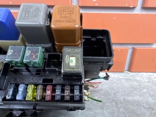 Блок предохранителей под капот, ориг. номер 243808E000, Nissan Pathfinder R50 1999-2004