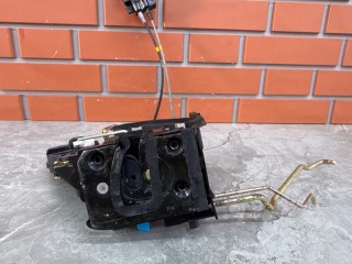 Замок передний правый, ориг. номер 813201E000, Hyundai Verna MC 2005-2009