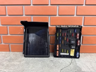 Блок предохранителей под капот, ориг. номер 3C0937125A, Volkswagen Passat B6 2005-2010
