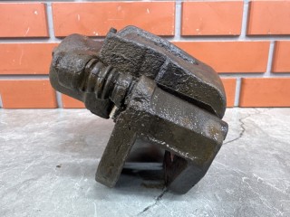 Суппорт передний правый, ориг. номер 58130H1000, Hyundai Terracan 1 2001-2004