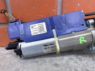 Электропривод багажника правый, ориг. номер 4L0827852C, Audi Q7 1 2005-2009