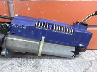 Электропривод багажника правый, ориг. номер 4L0827852C, Audi Q7 1 2005-2009