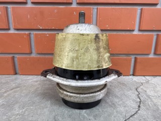 Подушка двигателя, ориг. номер 7L6199131A, Audi Q7 1 2005-2009