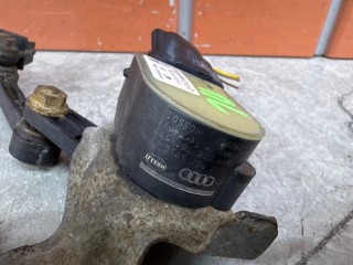 Датчик положения кузова передний левый, ориг. номер 7L0616213D, Audi Q7 1 2005-2009