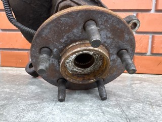 Кулак передний левый, ориг. номер 52088653AD, Jeep Cherokee JK 2001-2004