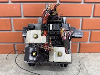 Блок предохранителей в салон, ориг. номер 56010434AH, Jeep Cherokee KJ 2001-2004