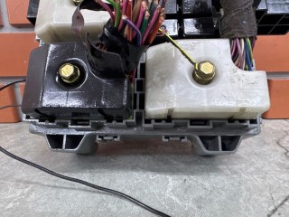 Блок предохранителей в салон, ориг. номер 56010434AH, Jeep Cherokee KJ 2001-2004