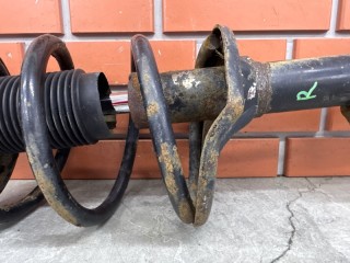 Амортизатор передний правый, ориг. номер 546603A201, Hyundai Trajet 1 2004-2008