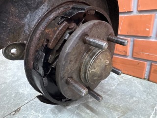 Кулак задний правый, ориг. номер 552023A650, Hyundai Trajet 1 2004-2008
