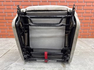 Сиденье заднее правое, ориг. номер 893703A000NVE, Hyundai Trajet 1 2004-2008