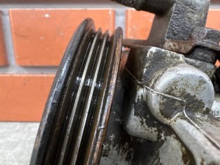 Насос ГУР, ориг. номер 571003A300, Hyundai Trajet 1 2004-2008