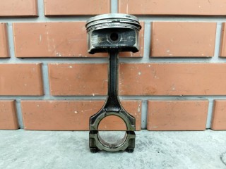 Поршень с шатуном, ориг. номер 230412B000, Hyundai Elantra HD 2006-2011