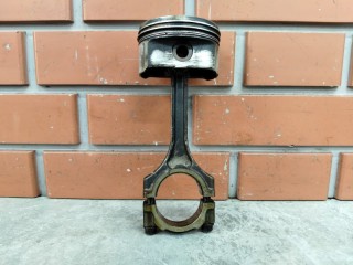 Поршень с шатуном, ориг. номер 230412B000, Hyundai Elantra HD 2006-2011