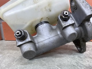 Главный тормозной цилиндр, ориг. номер 6001551029, Renault Logan 1 2004-2009