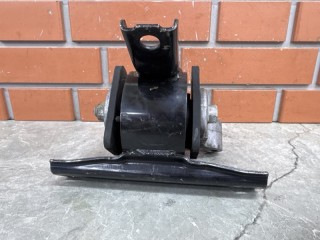 Подушка двигателя правая, ориг. номер MN101441, Mitsubishi Lancer 10 2007-2010