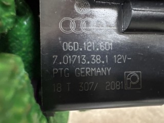Помпа водяная, ориг. номер 06H965561, Audi A4 B8 2011-2015