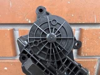 Моторчик стеклоподъемника передний левый, ориг. номер 6R0959801EEZ0K, Volkswagen Amarok 1 2010-2016