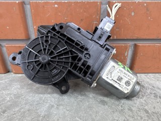 Моторчик стеклоподъемника задний правый, ориг. номер 6R0959812P, Volkswagen Amarok 1 2010-2016