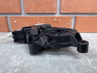 Моторчик стеклоподъемника задний правый, ориг. номер 6R0959812P, Volkswagen Amarok 1 2010-2016