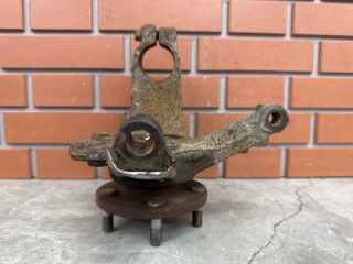 Кулак передний правый, ориг. номер 1420861, Ford Focus 2 2004-2008