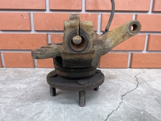 Кулак передний правый, ориг. номер MR403406, Mitsubishi Lancer Cedia 2000-2003