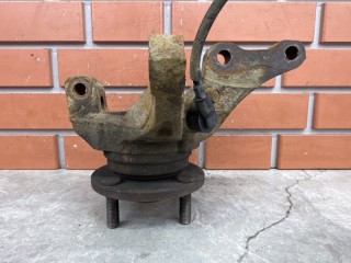 Кулак передний правый, ориг. номер MR403406, Mitsubishi Lancer Cedia 2000-2003