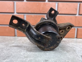 Подушка двигателя правая, ориг. номер MR491479, Mitsubishi Lancer Cedia 2000-2003