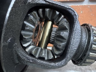 Дифференциал Mitsubishi Lancer Cedia 2000-2003, АКПП, MR483454