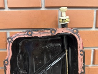 Поддон АКПП Mitsubishi Lancer Cedia 2000-2003, MR567494