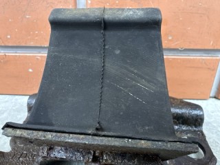 Подушка двигателя, ориг. номер 11220EB300, Nissan Navara D40 2005-2010