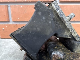Подушка двигателя, ориг. номер 11220EB300, Nissan Navara D40 2005-2010