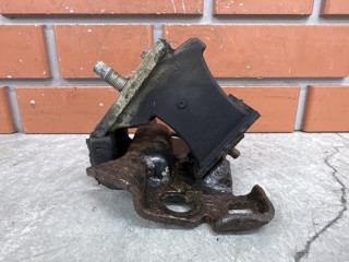 Подушка двигателя, ориг. номер 11220EB300, Nissan Navara D40 2005-2010